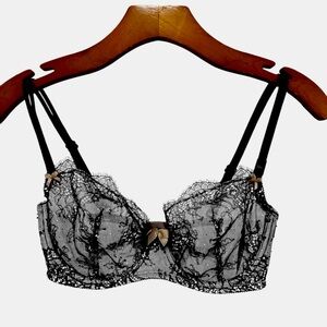 Victoria’s Secret Bra 34D